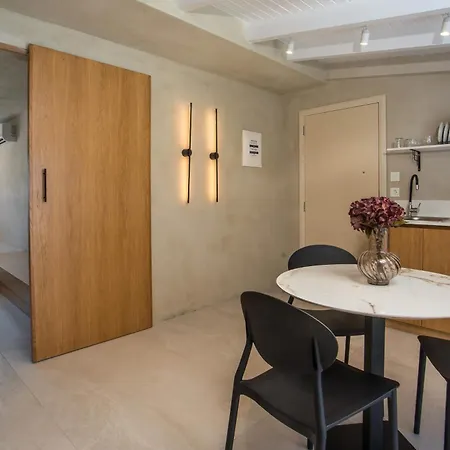 New Town Deluxe Loft Apartman *